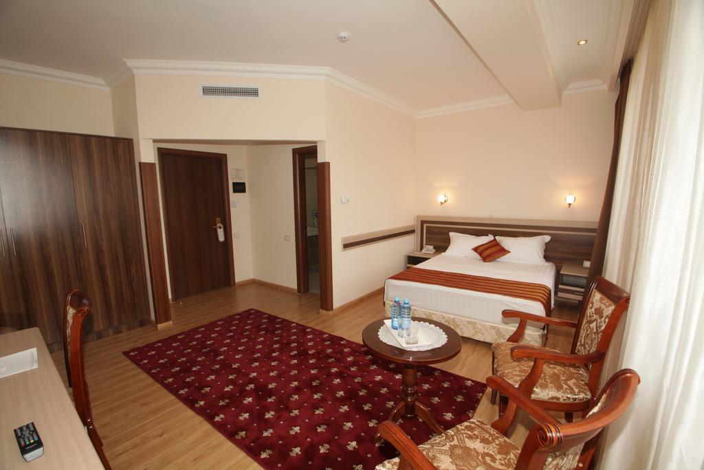 Artsakh Hotel Yerevan Exterior foto