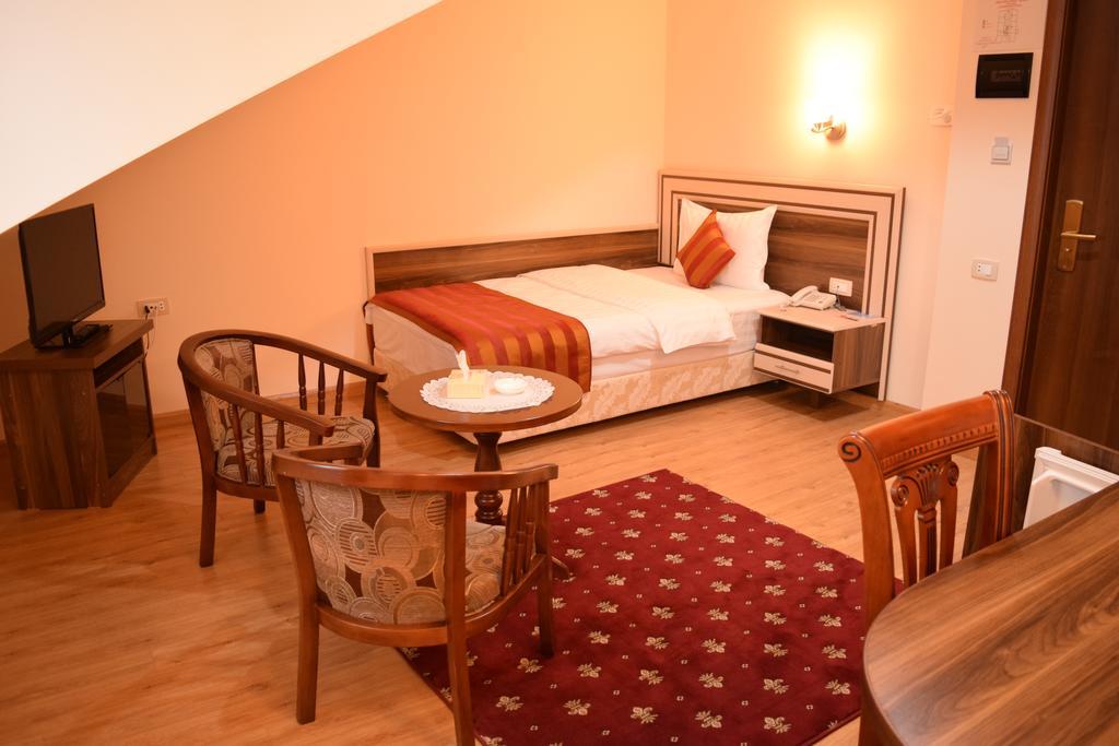 Artsakh Hotel Yerevan Exterior foto